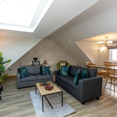 Ferienwohnung Large Private 2 Bed Apt W/ Lift Access & Parking Saffron Walden Exterior foto