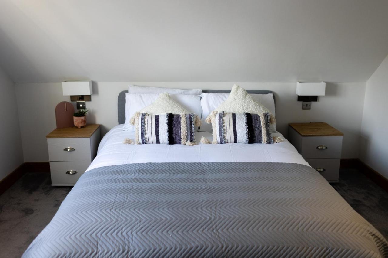 Ferienwohnung Large Private 2 Bed Apt W/ Lift Access & Parking Saffron Walden Exterior foto