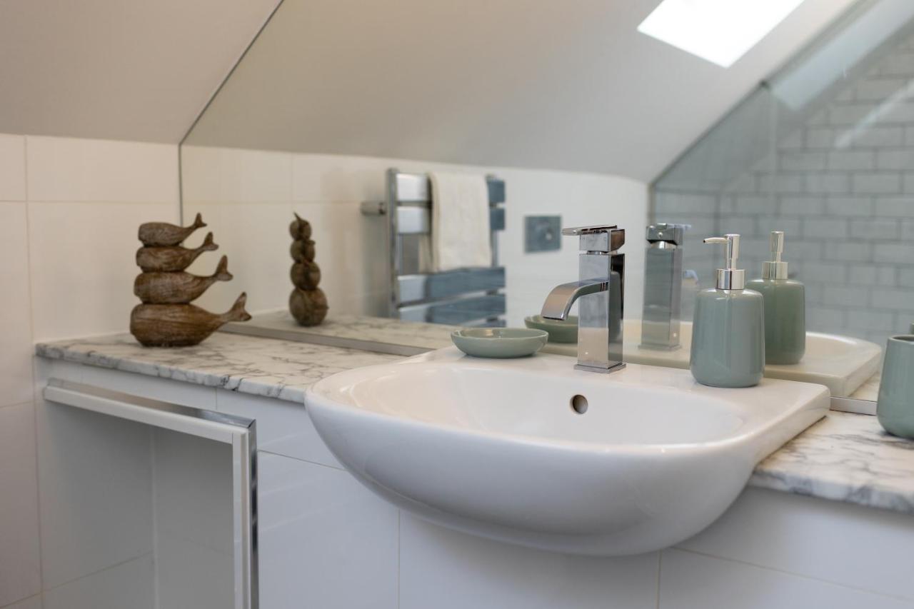 Ferienwohnung Large Private 2 Bed Apt W/ Lift Access & Parking Saffron Walden Exterior foto