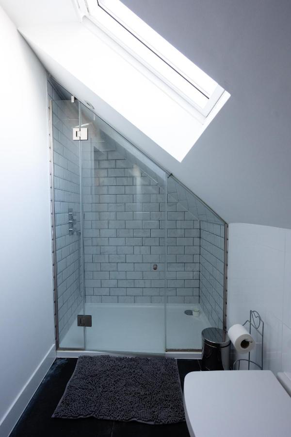 Ferienwohnung Large Private 2 Bed Apt W/ Lift Access & Parking Saffron Walden Exterior foto